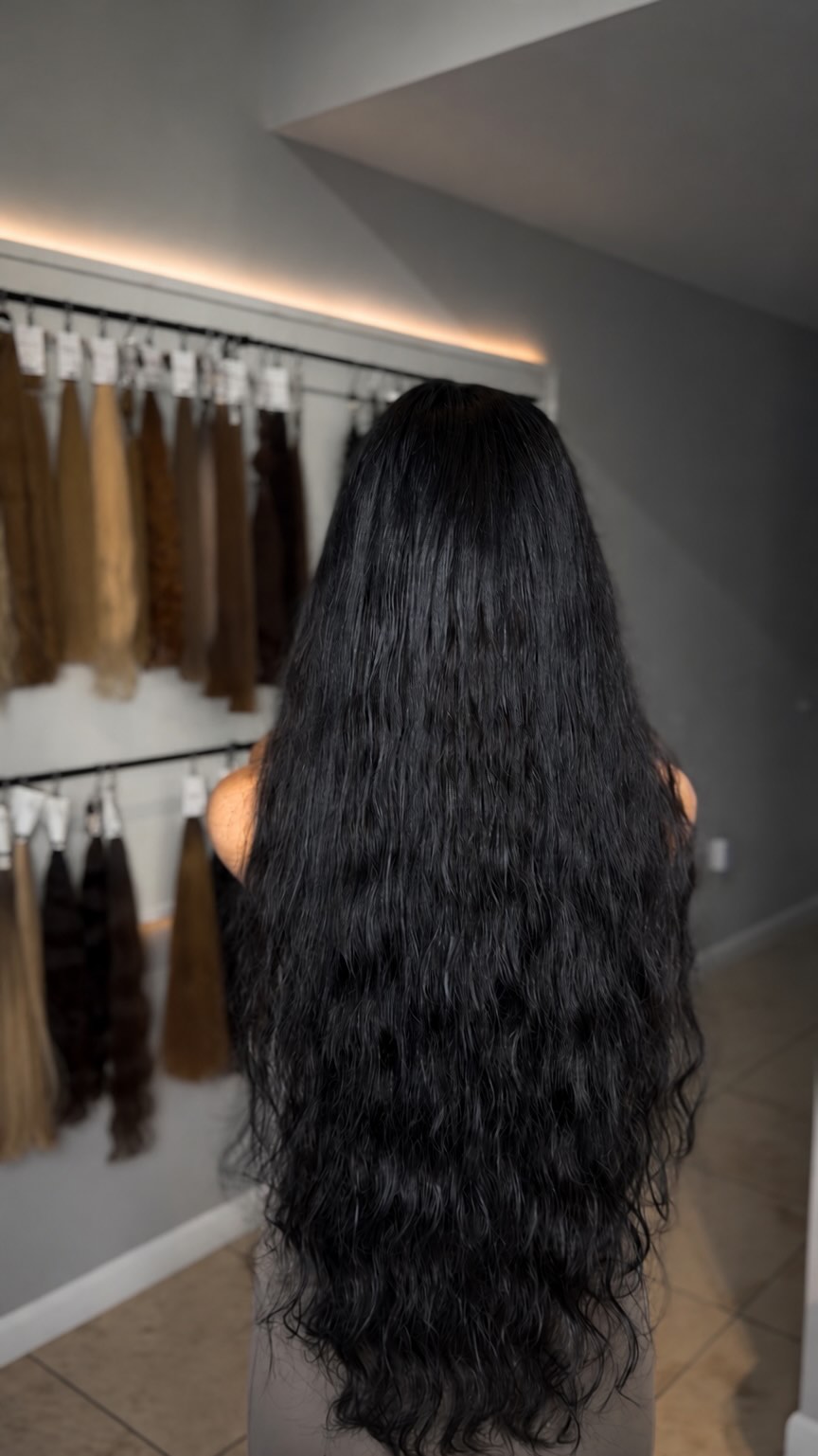 28-Inch Hair Extensions in Miami: A 200-Gram Transformation